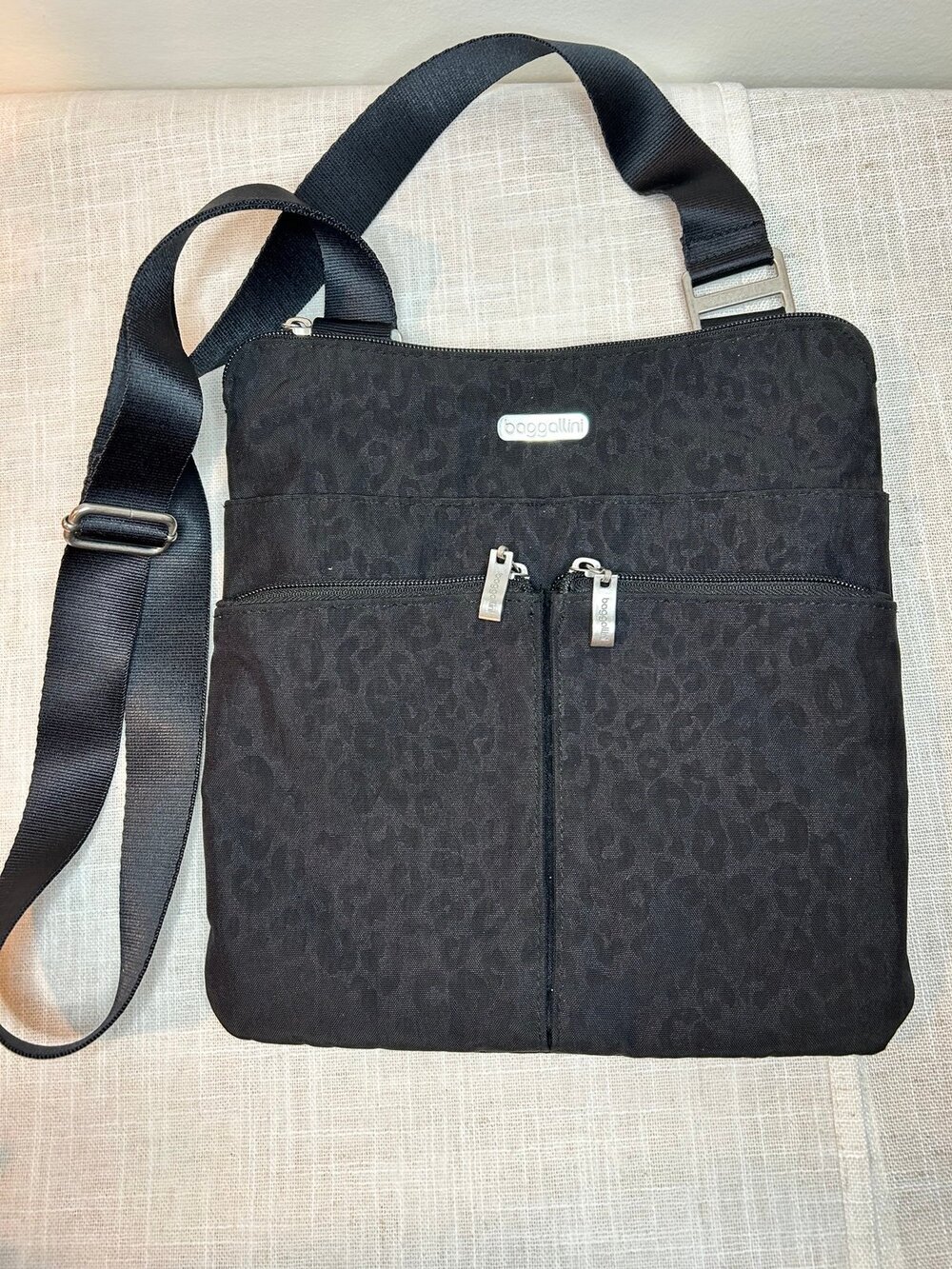 Baggallini horizon crossbody